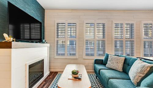 Five Bedroom Holiday Home