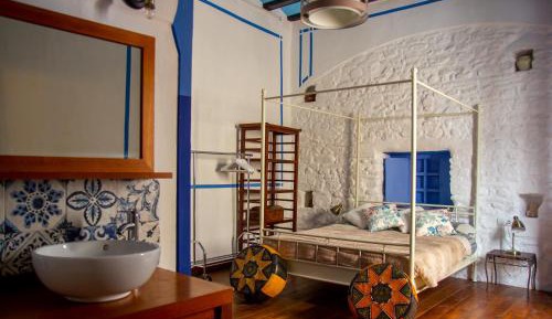 One-Bedroom Apartment with Old Town View