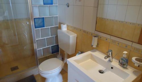 One-Bedroom Apartment with Sea View