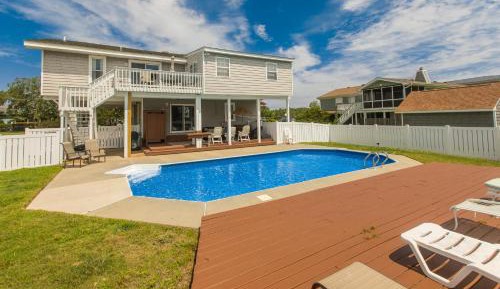 Five Bedroom Holiday Home