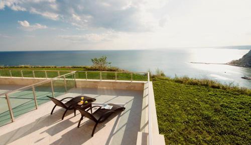 Studio with Terrace and Sea View - Ground Floor