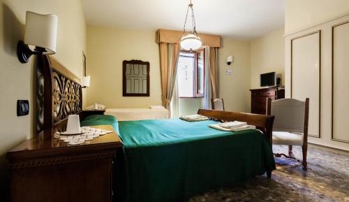 Quadruple Room with Private Bathroom
