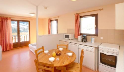 Cottage (5 Adults)