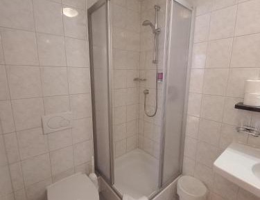 Family Room (2 Adults + 2 Children)