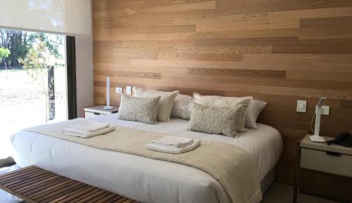 Deluxe Suite with Spa Bath