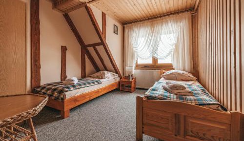 Twin Room with Private External Bathroom