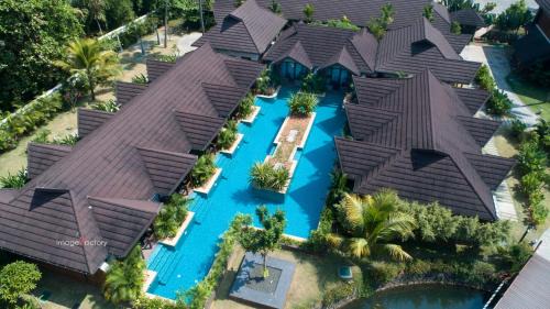 King Room with Pool View