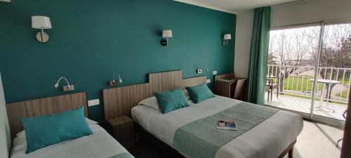 Superior Triple Room Sea View - With Shower