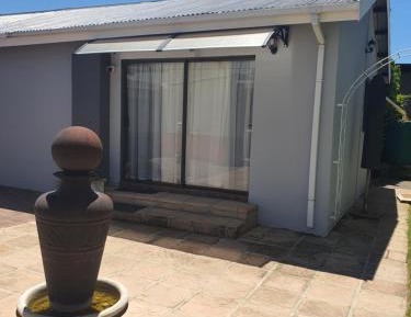 Deluxe Double Room (2 Adults + 1 Child)