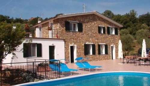 Superior One-Bedroom Apartment with Balcony