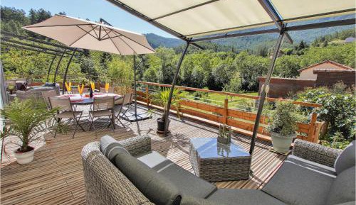 Two-Bedroom Holiday Home