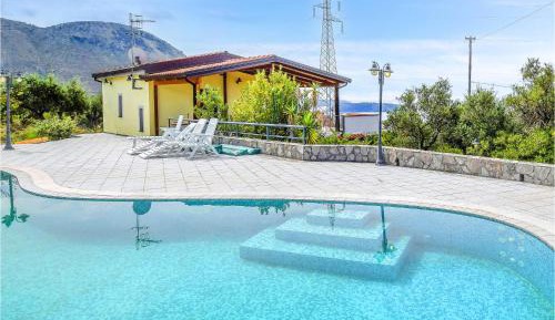 Four-Bedroom Holiday Home