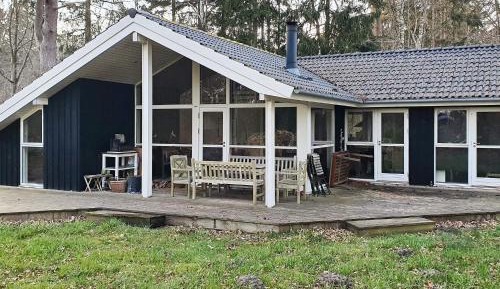 Three-Bedroom Holiday Home 