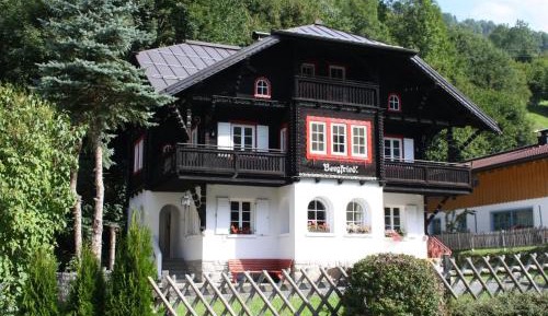 Six-Bedroom Villa 