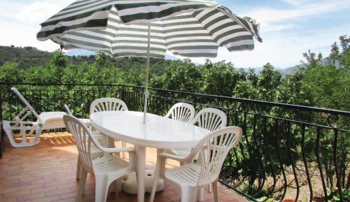 Three-Bedroom Holiday Home 