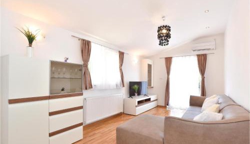 Five-Bedroom Holiday Home