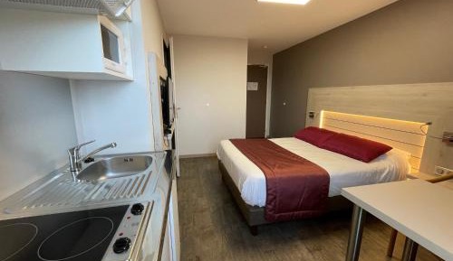 Studio (2 Adults)