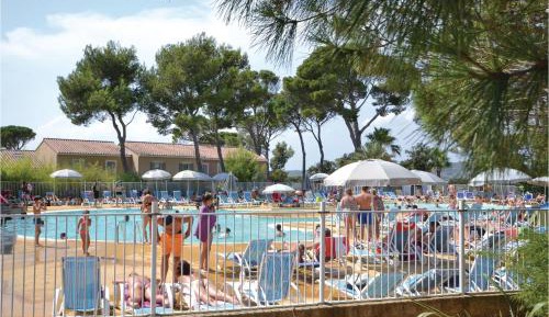 One-Bedroom Holiday Home