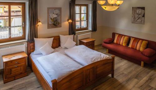 Triple Room with Private Bathroom