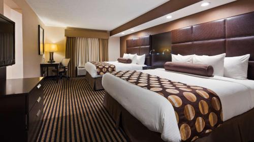 King Suite with Two King Beds
