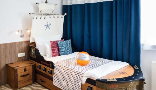 Pirate Suite with waterpark Access (2 Adults + 4 Children)