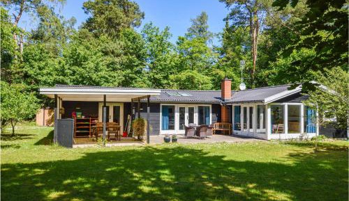 Four-Bedroom Holiday Home