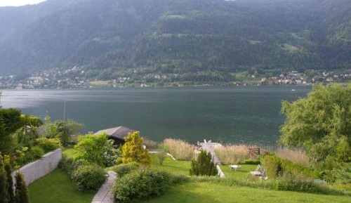 Double Room with Lake View and Shared toilet