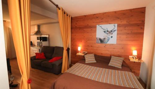 One-Bedroom Apartment (2 Adults)