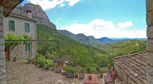 Double Room with Mountain View