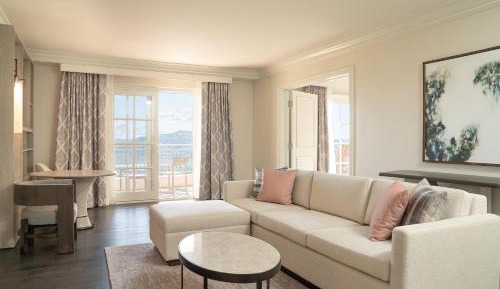 Premium Coastal Suite