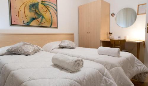 Double or Twin Room with Private Bathroom