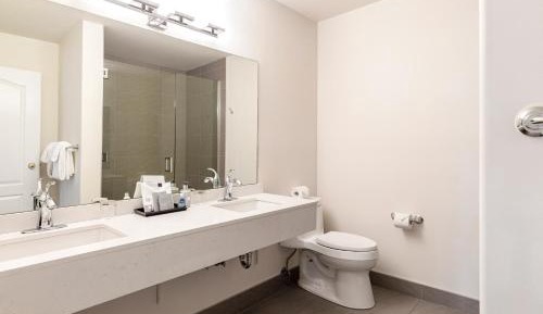 Suite with Garden View