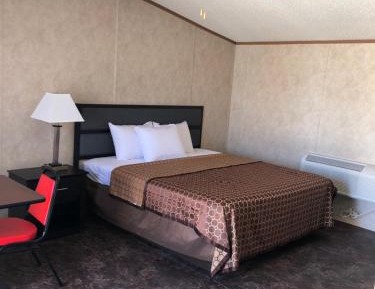 Deluxe King Suite