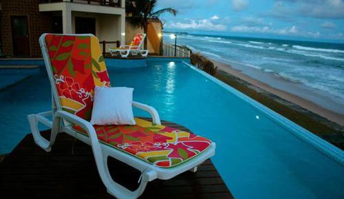 Apartment with Pool View 