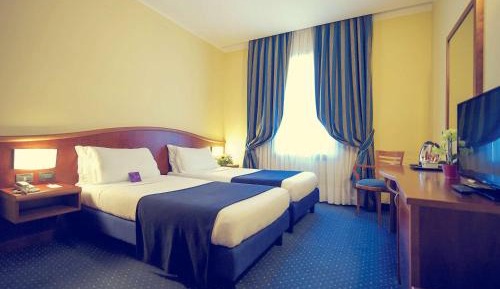 Standard Room with 2 Single Beds