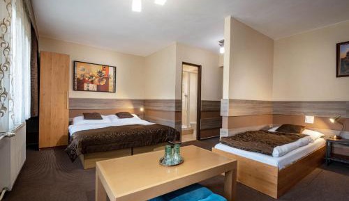 Classic Quadruple Room