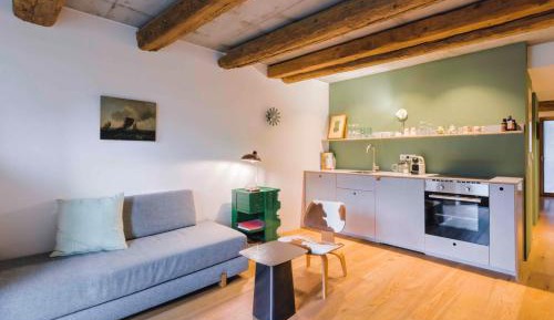 Apartment with Garden View