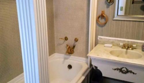 Triple Room with Shared Bathroom