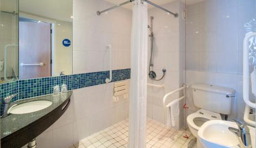 Standard Double Room with Free Hot Breakfast - Accessible