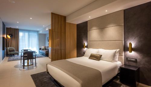 Deluxe Studio Suite