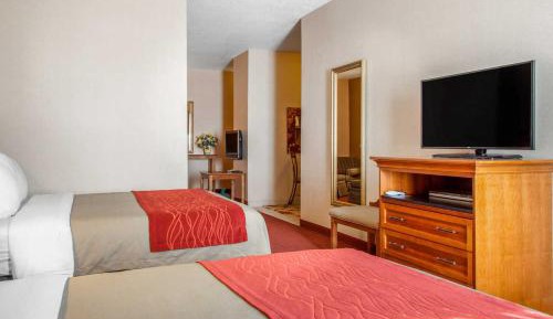 Queen Suite with Two Queen Beds