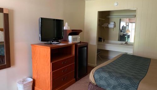 King Room - Non-Smoking