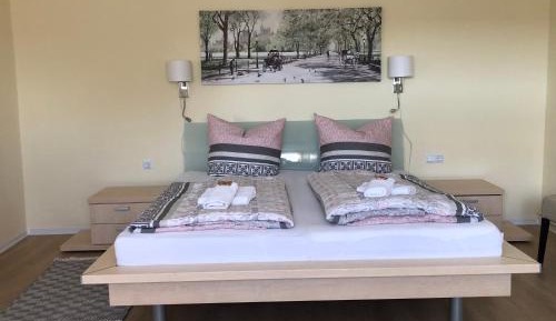 Family Room with Garden View