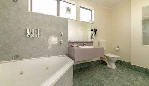 Twin/Double Room With Spa Bath