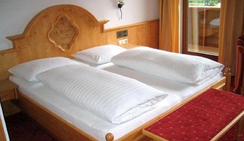 Apartment with Garden View