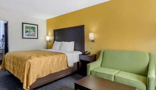 King Room with Sofa Bed - Non-Smoking