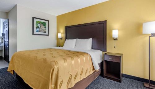 King Room - Accessible/Non-Smoking