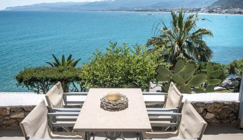 One-Bedroom Suite with Sea View