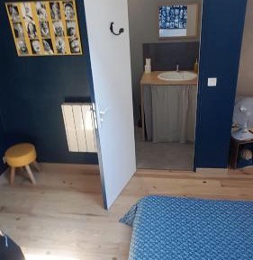Triple Room with Private Bathroom