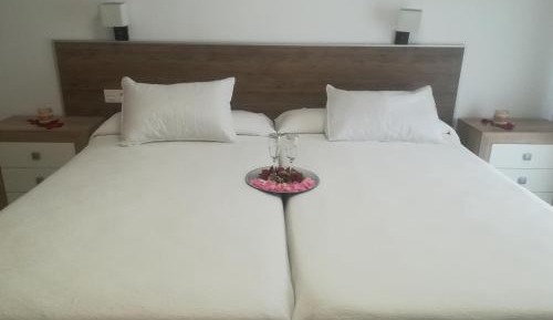 Twin Room with Private Bathroom